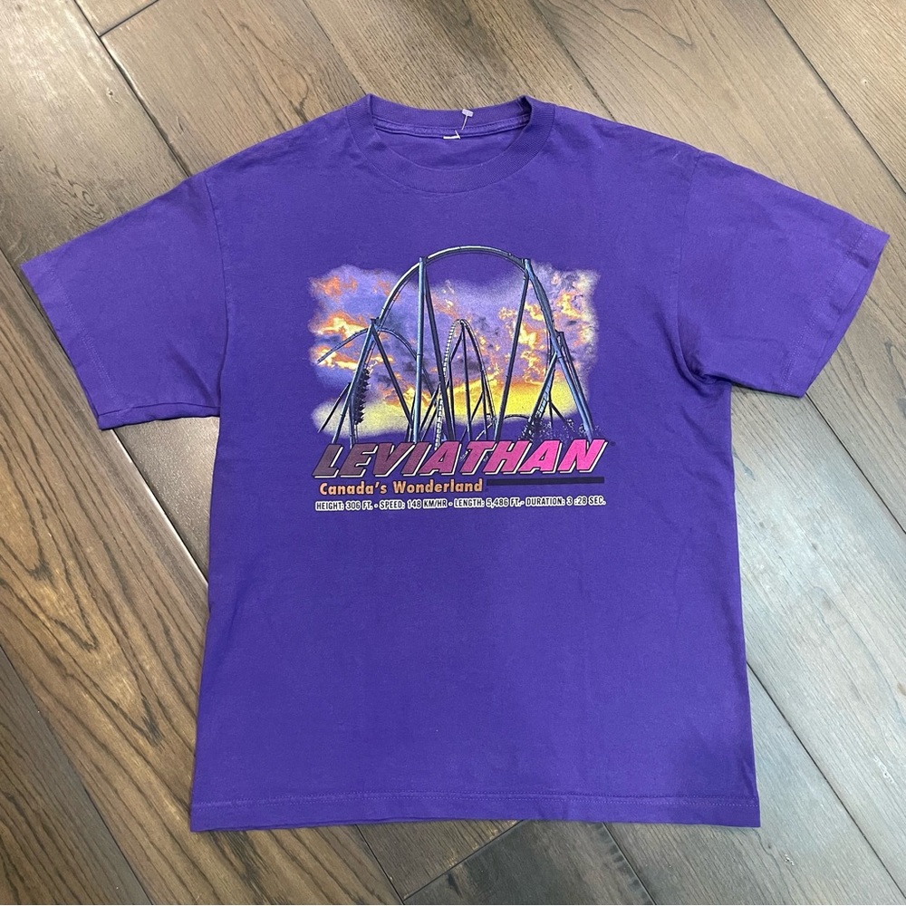 Leviathan Canadas Wonderland - size M